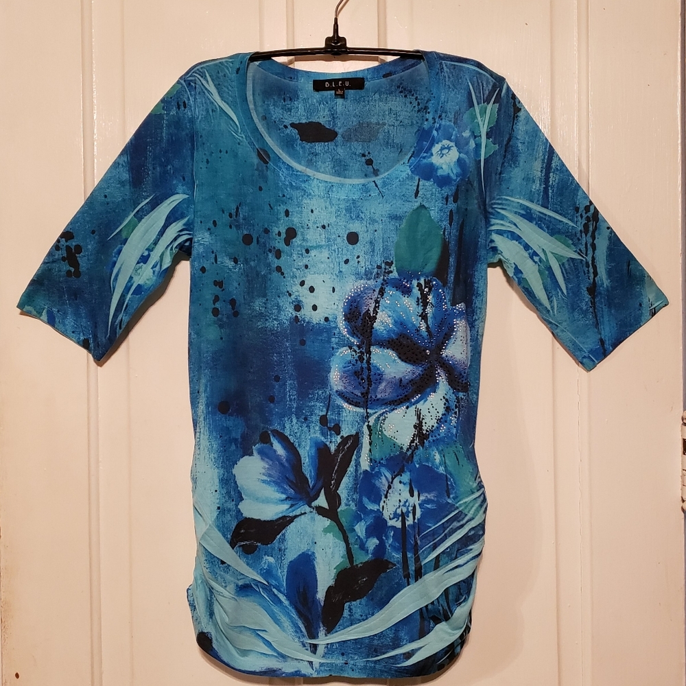 B.L.E.U. ladies water colored top
